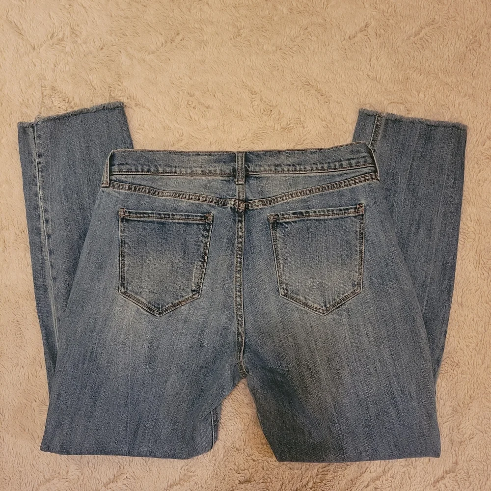 Old Navy Distressed Boyfriend Jeans - Picture 3 of 8